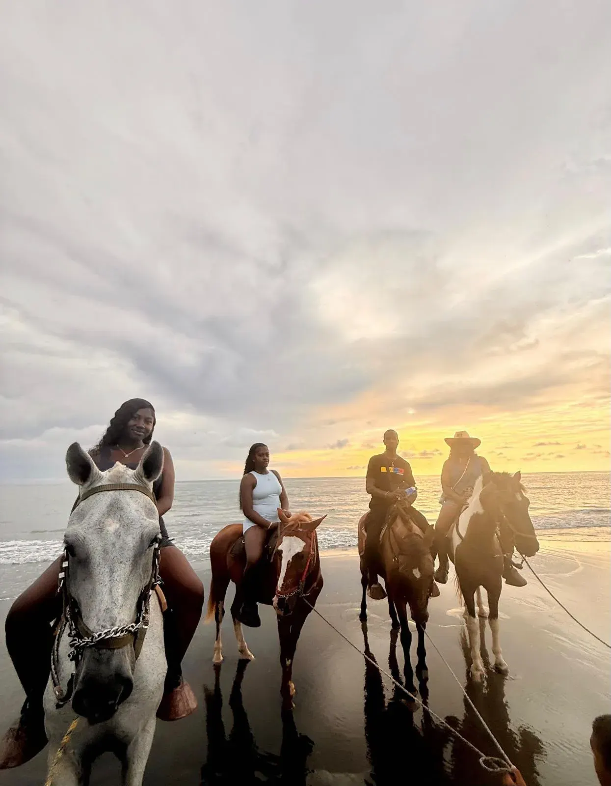 Horseback ride on the beach in Cartagena — photo 2 of 4
